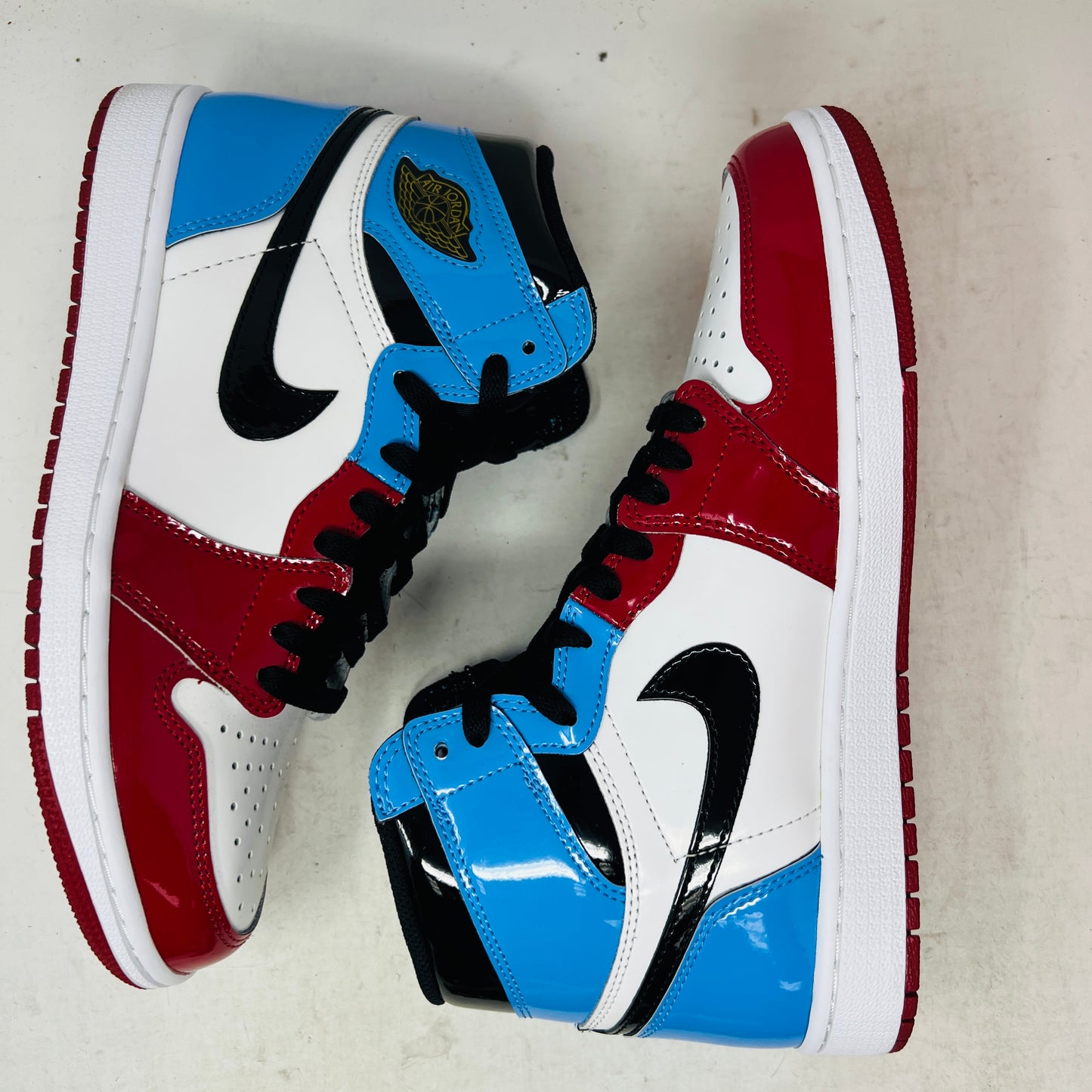 Jordan 1 Retro High Fearless UNC Chicago