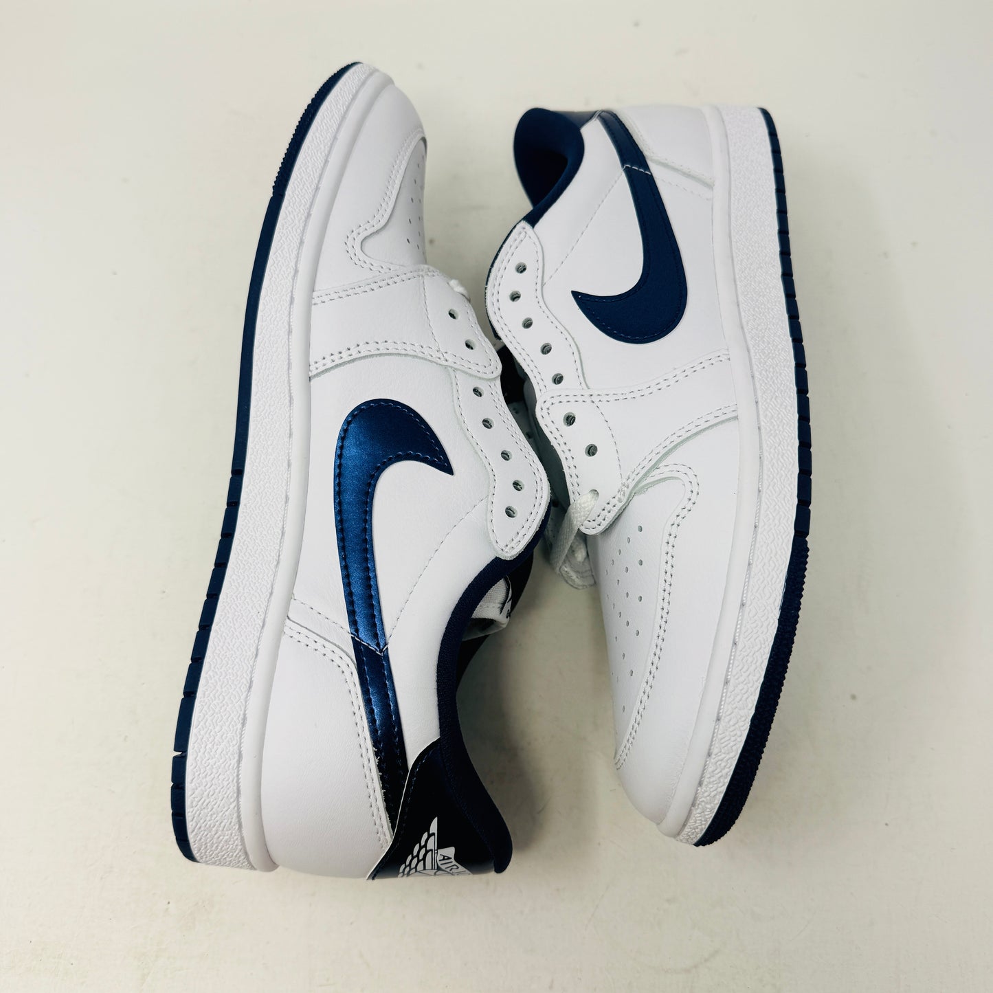 Jordan 1 Retro Low '85 Metallic Blue