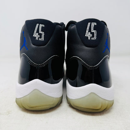 Jordan 11 Retro Space Jam (2016)