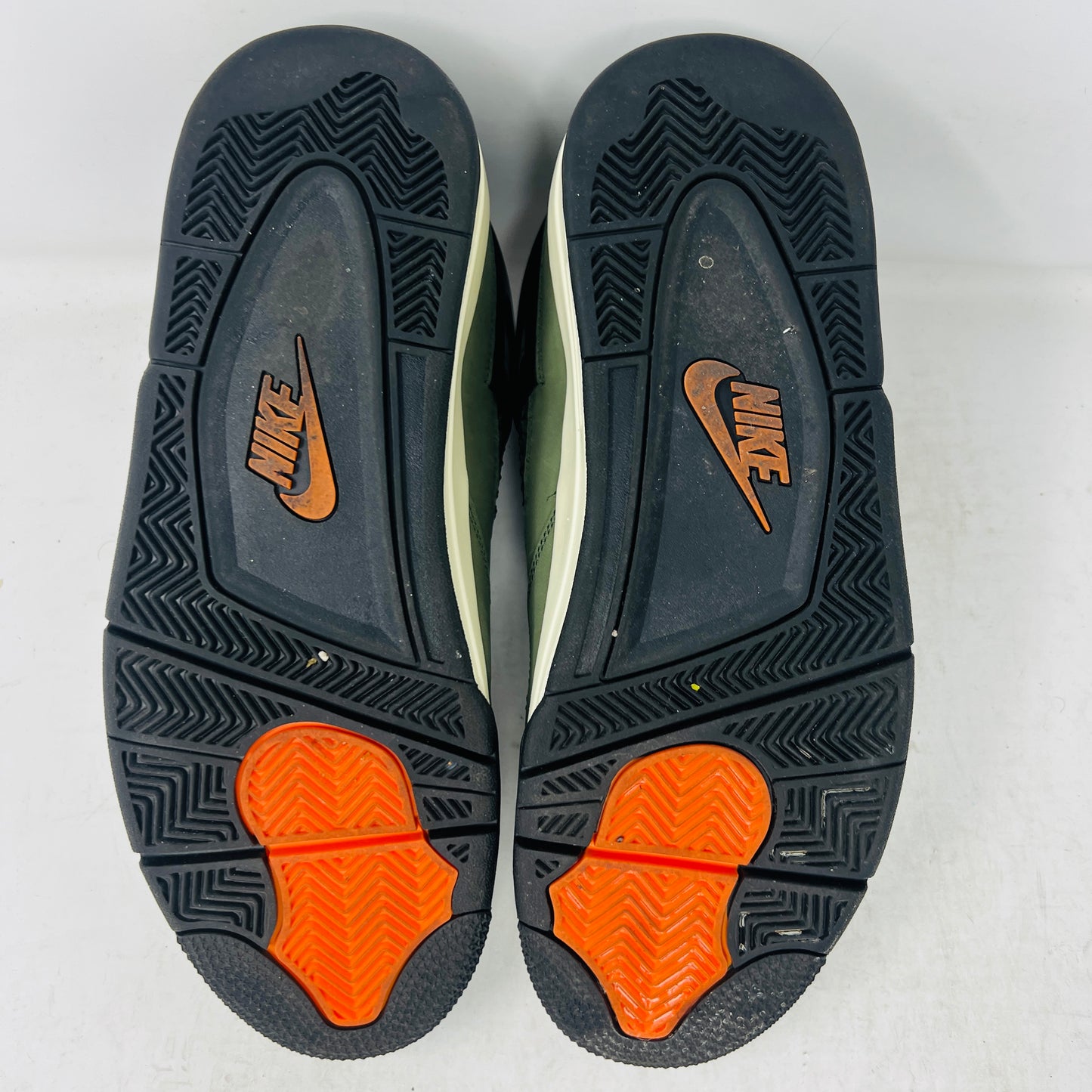 Jordan 4 Retro OG SP Undefeated (2025)