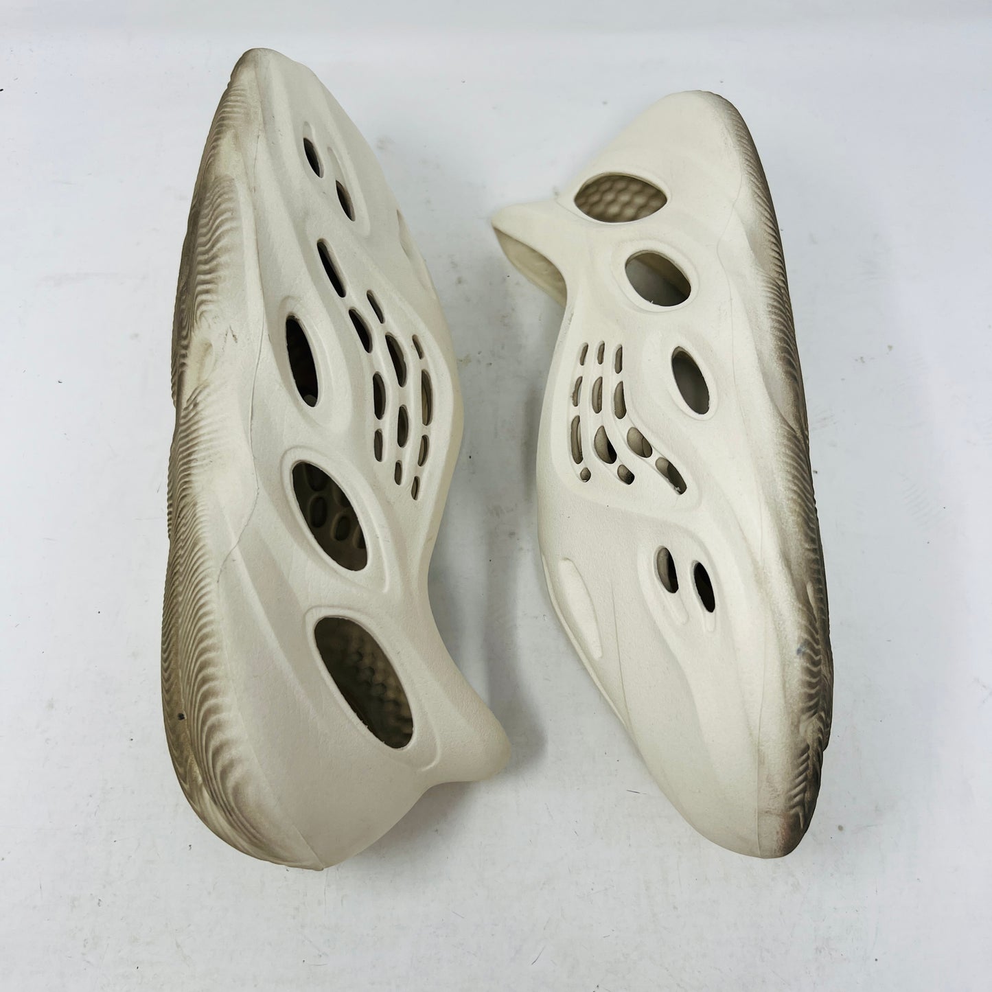 adidas Yeezy Foam RNNR Sand