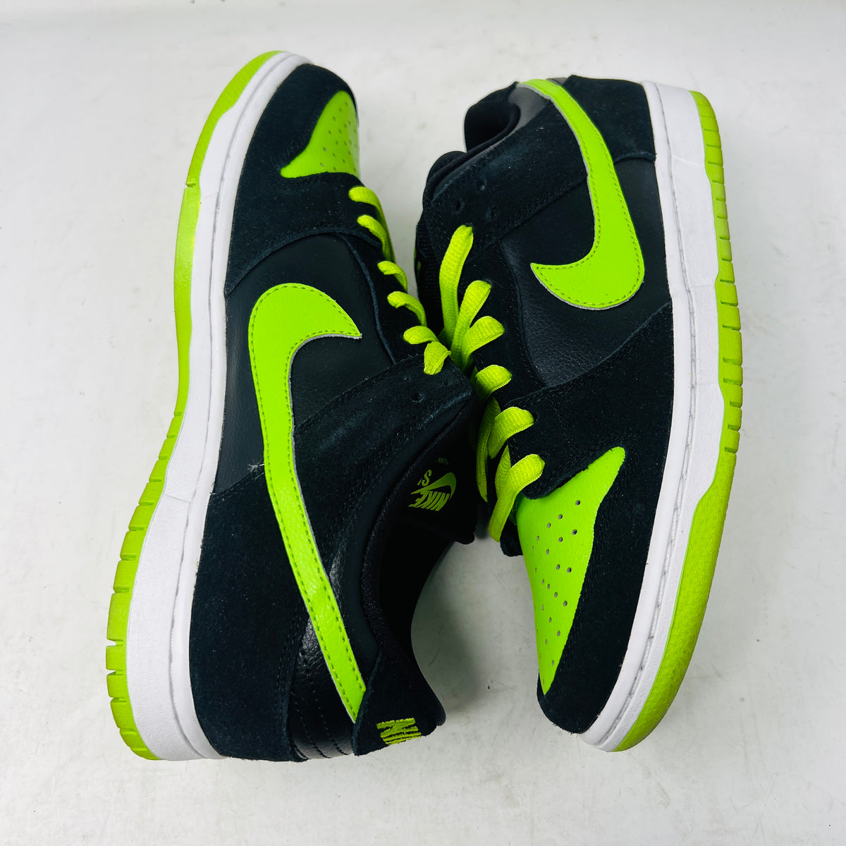 Nike SB Dunk Low Neon J Pack