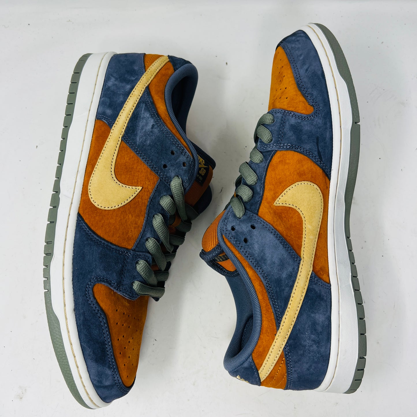 Nike SB Dunk Low Light Carbon Monarch