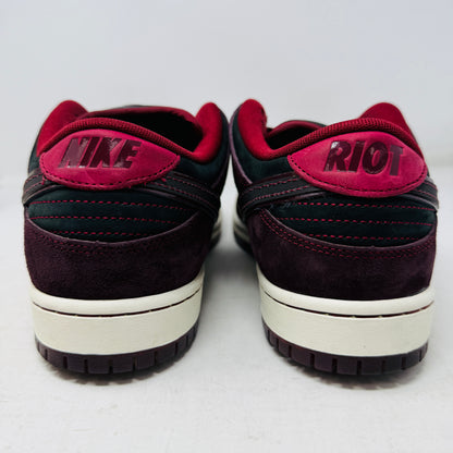 Nike SB Dunk Low Riot Skateshop