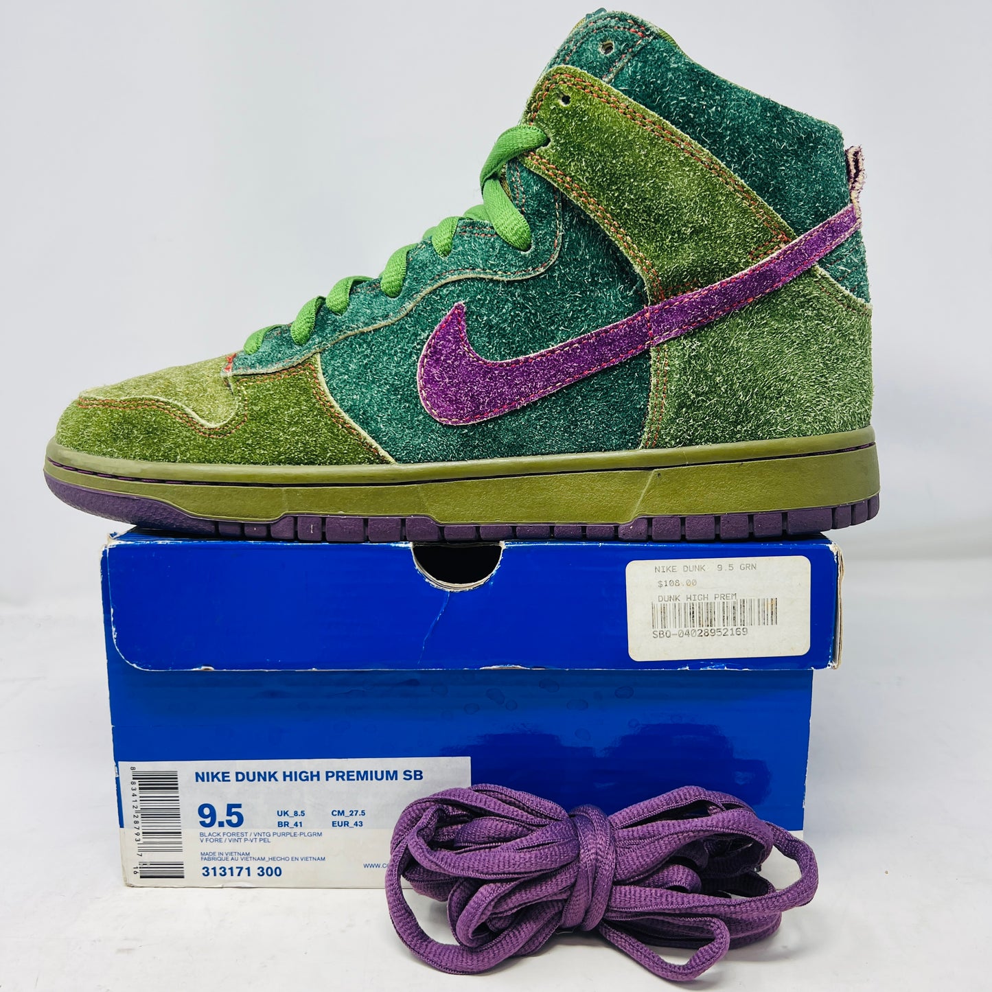Nike SB Dunk High Skunk 420