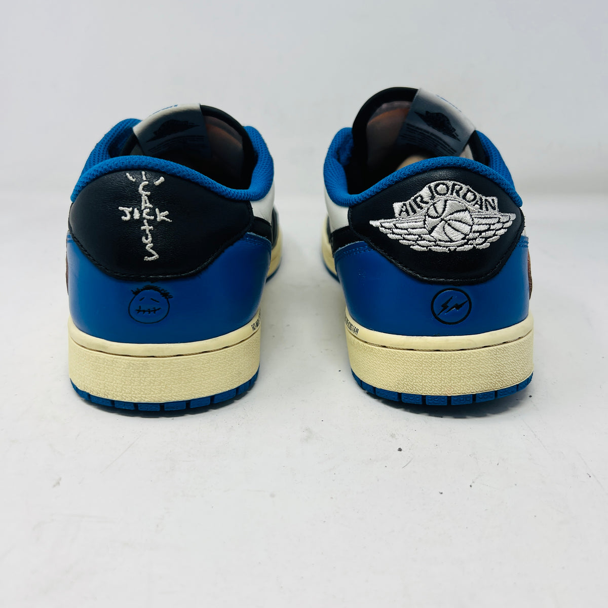 Jordan 1 Retro Low OG SP Fragment x Travis Scott
