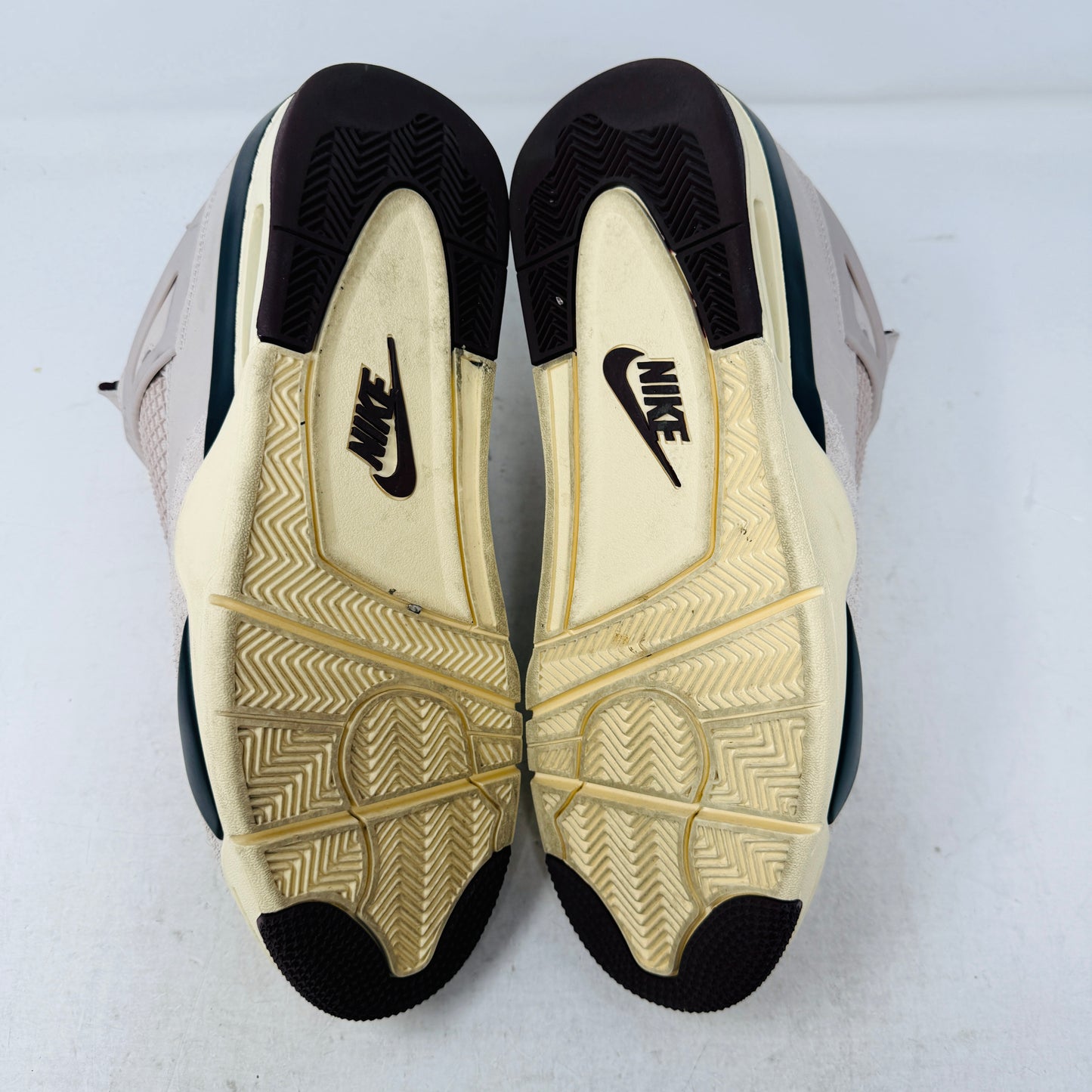 Jordan 4 Retro OG SP A Ma Maniére While You Were Sleeping (Women's)