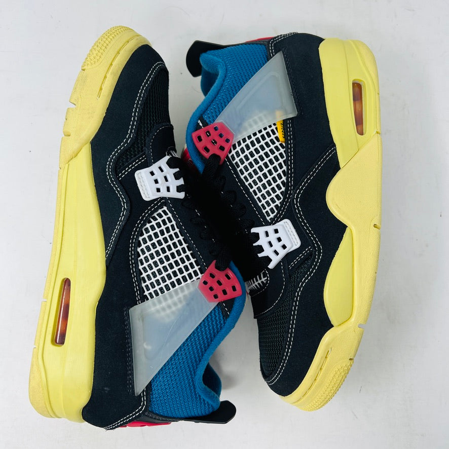 Jordan 4 Retro Union Off Noir sneaker with yellow sole, black upper, and multicolor details, no box, condition 9/10, 2020 release.