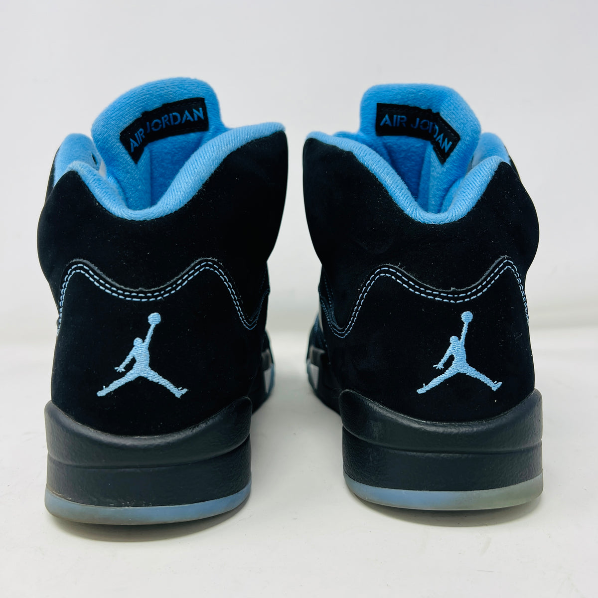 Jordan 5 Retro Black University Blue (2026)