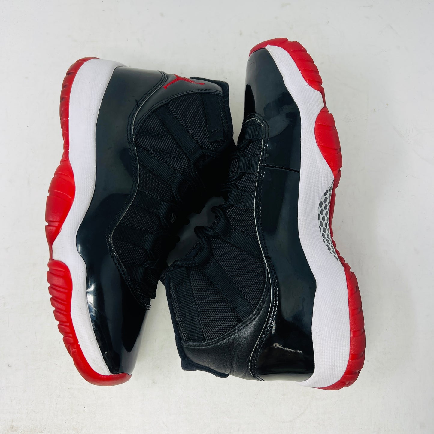 Jordan 11 Retro Playoffs Bred (2019)