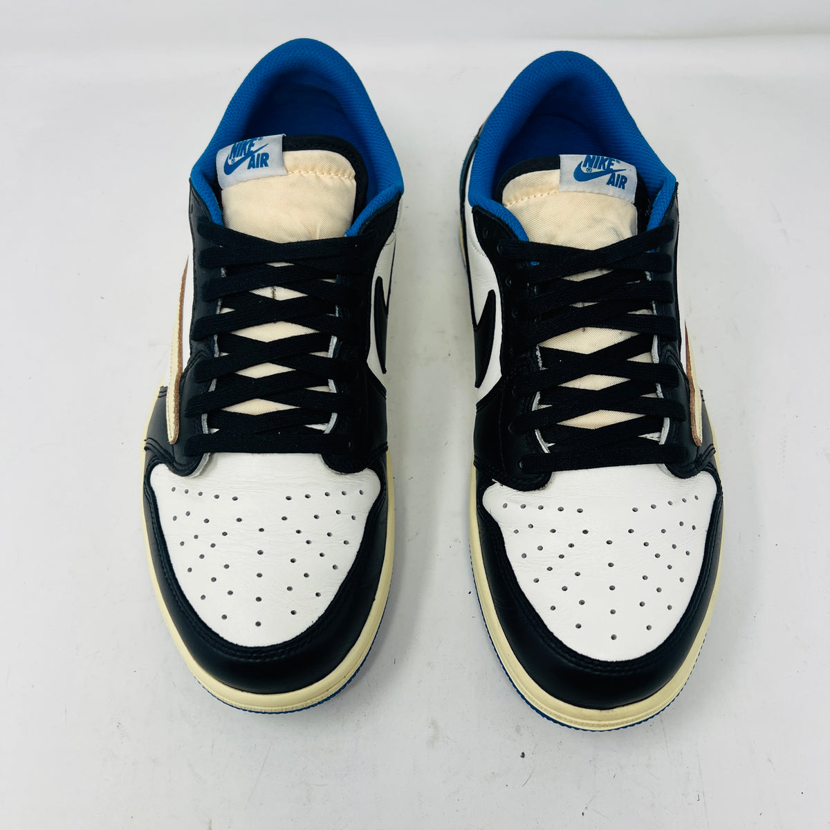 Jordan 1 Retro Low OG SP Fragment x Travis Scott