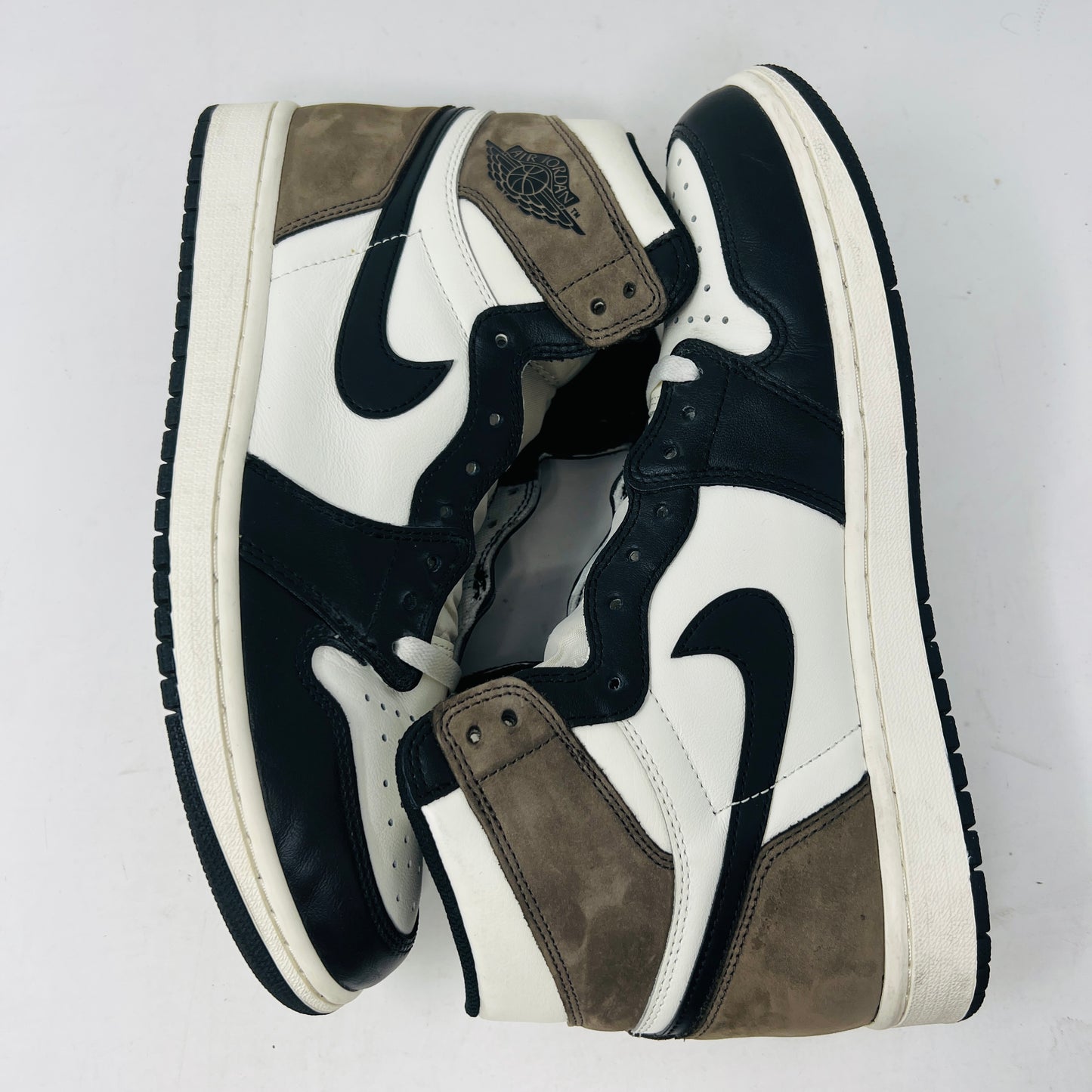 Jordan 1 Retro High Dark Mocha