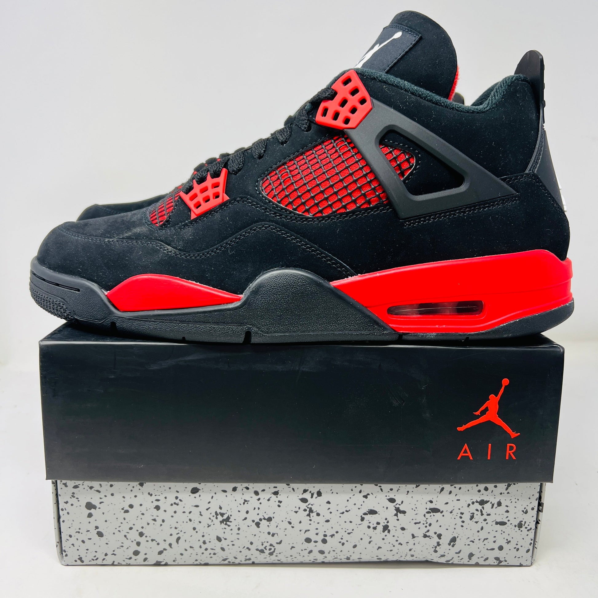 Jordan 4 Red Thunder 2022 sneakers, brand new, in good box condition.