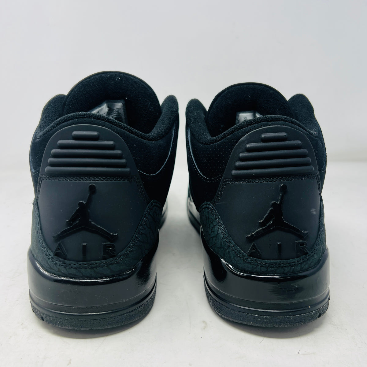 Jordan 3 Retro Black Cat (2025)