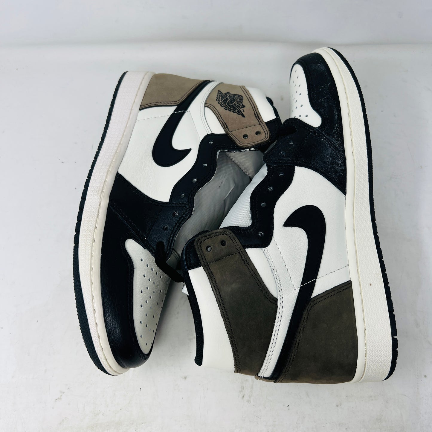 Jordan 1 Retro High Dark Mocha