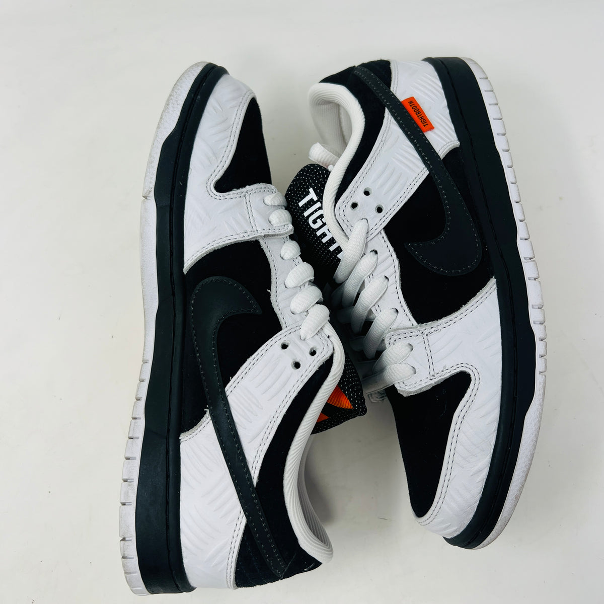 Nike SB Dunk Low TIGHTBOOTH