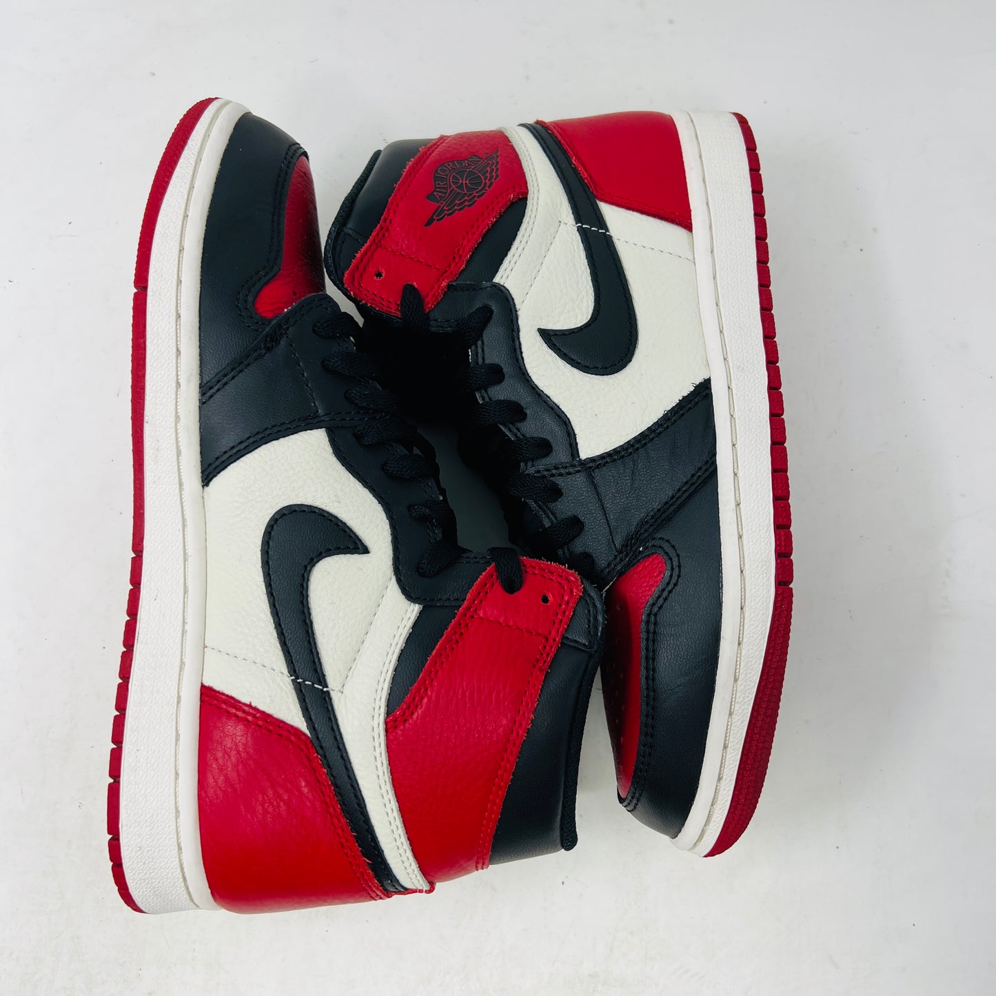 Jordan 1 Retro High Bred Toe