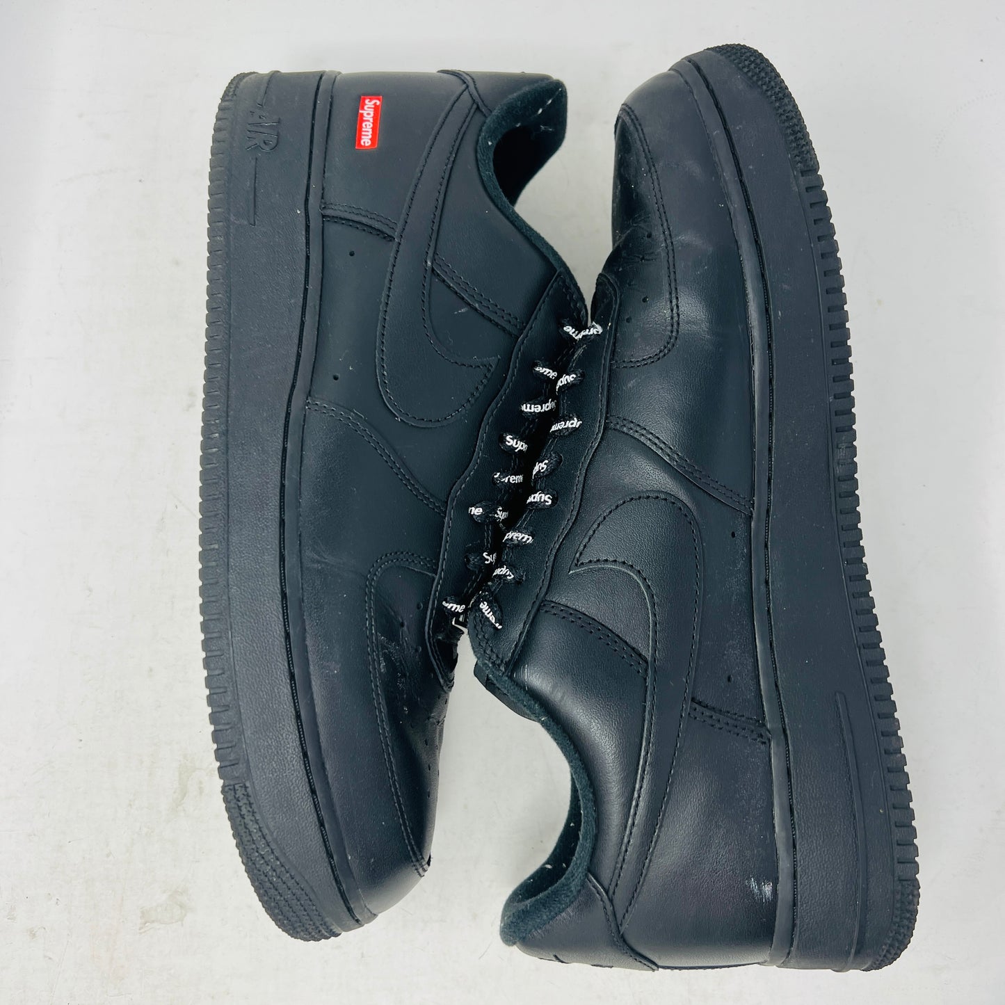 Nike Air Force 1 Low Supreme Black