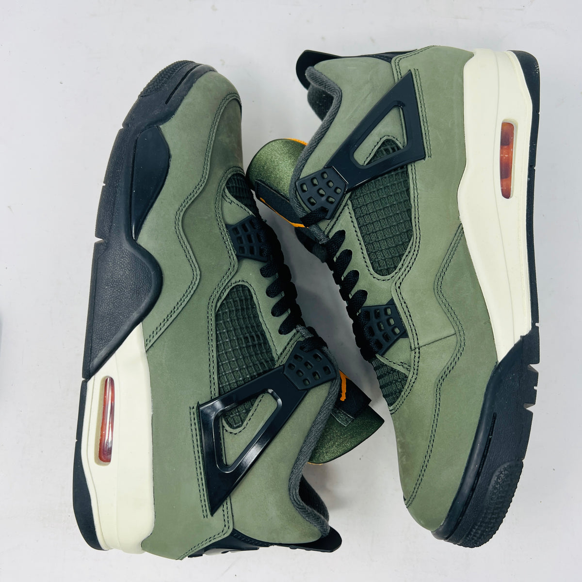 Jordan 4 Retro OG SP Undefeated (2025)