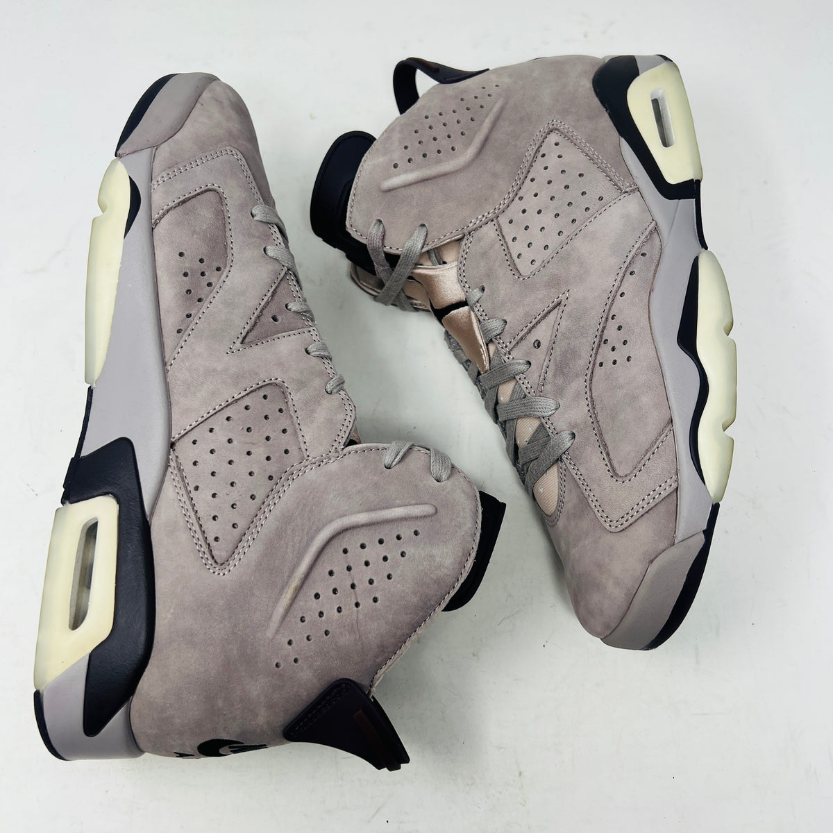 Jordan 6 Retro A Ma Maniére Smokey Mauve