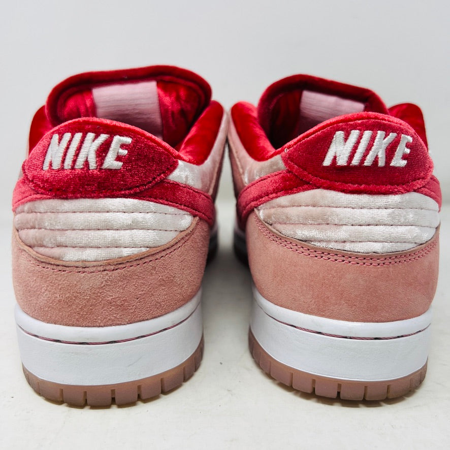 Nike SB Dunk Low StrangeLove Skateboards