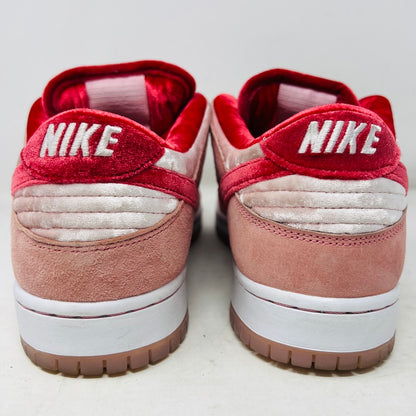 Nike SB Dunk Low StrangeLove Skateboards