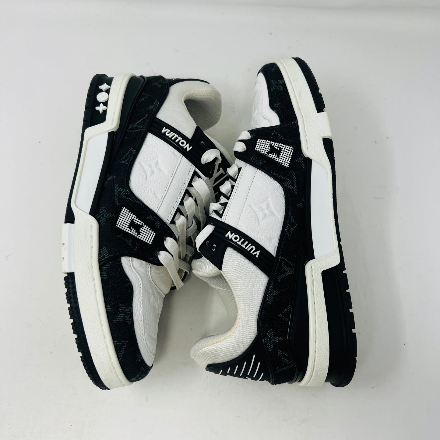Louis Vuitton LV Trainer White Black