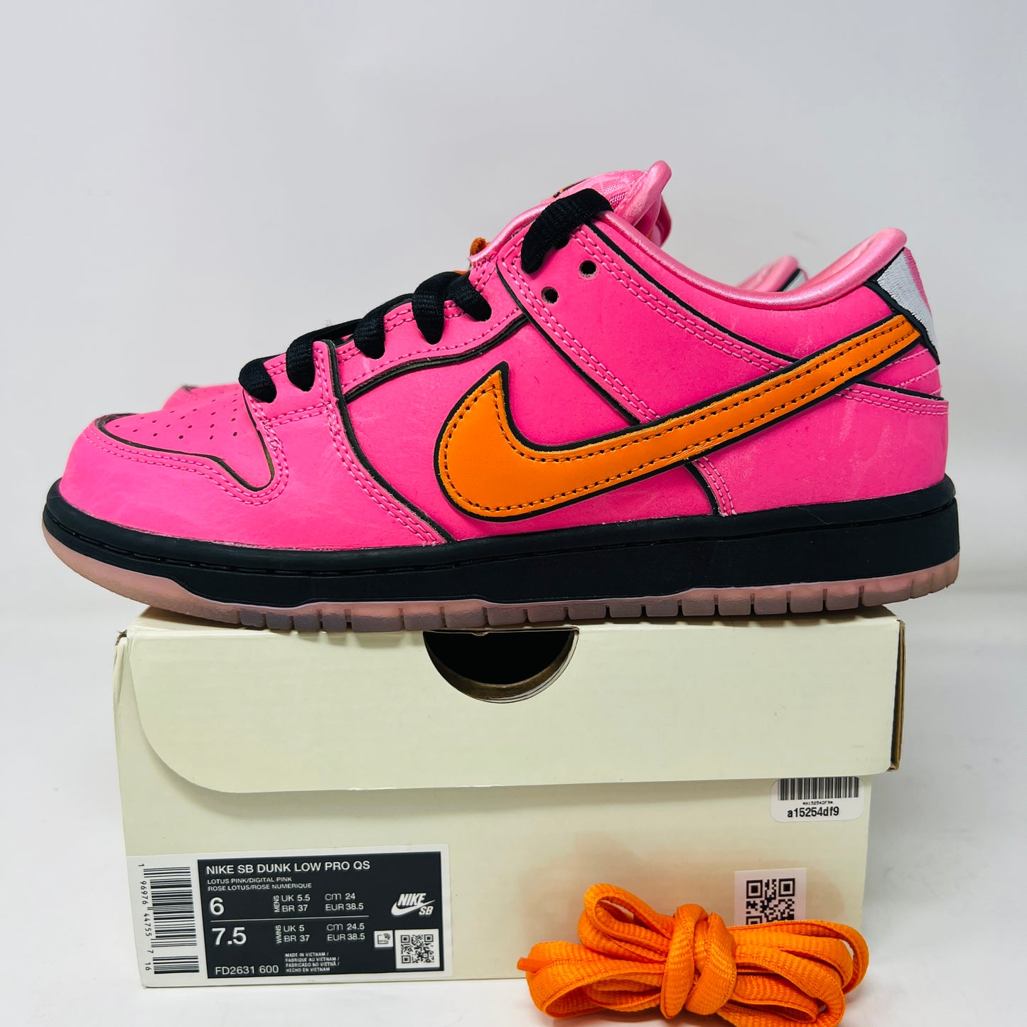 Nike SB Dunk Low The Powerpuff Girls Blossom