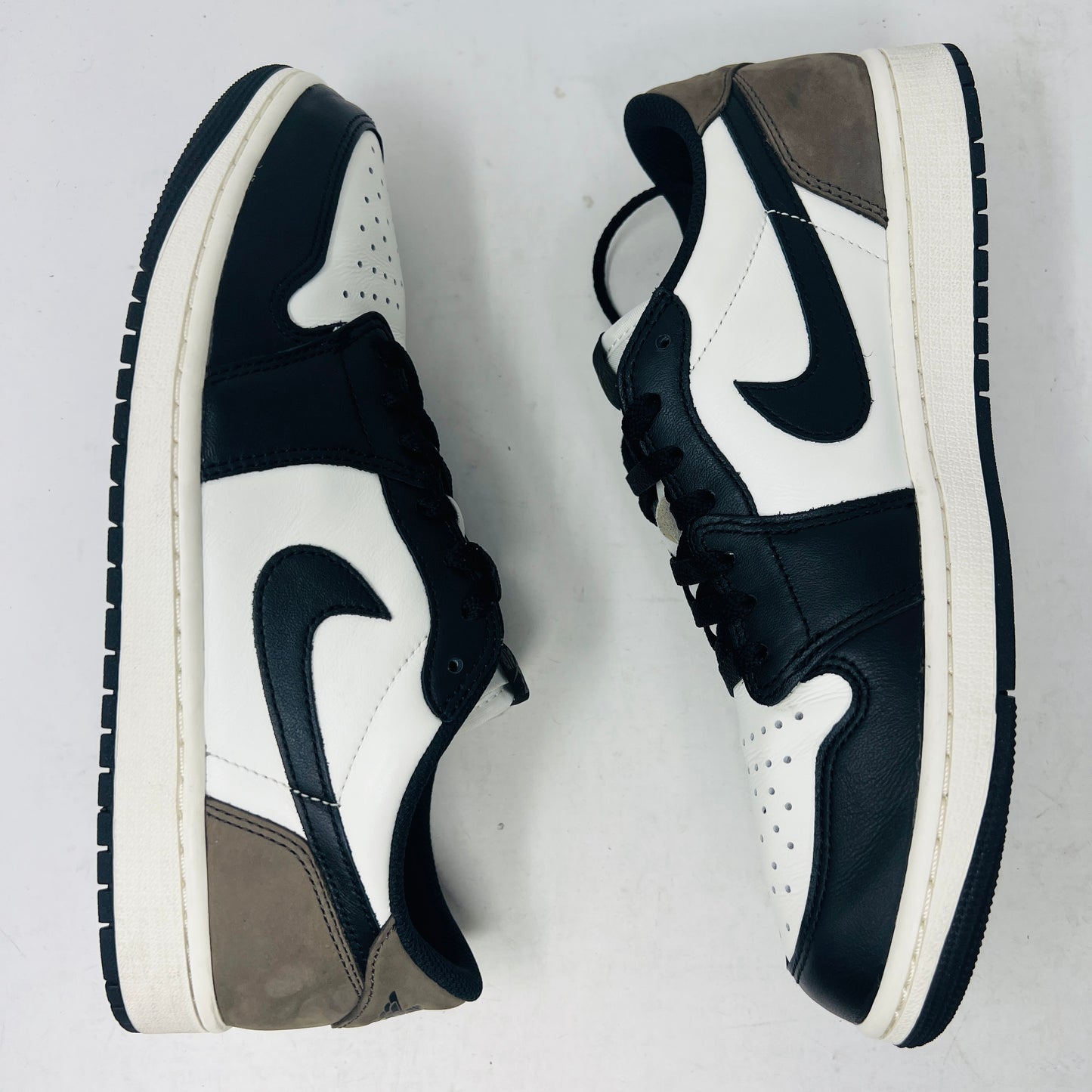 Jordan 1 Retro Low OG Mocha