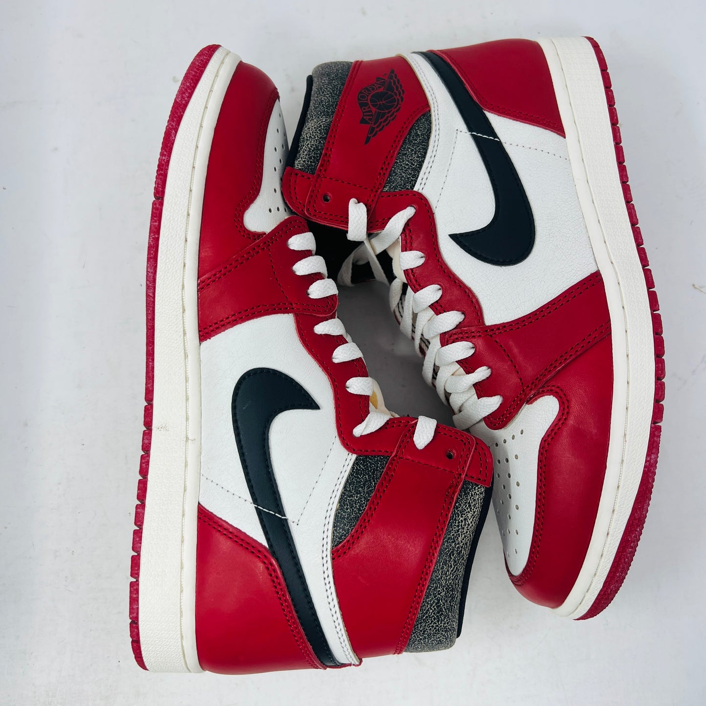 Jordan 1 Retro High OG Chicago Lost and Found