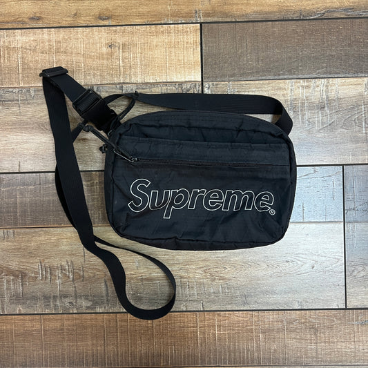 Supreme Shoulder Bag (FW18) Black