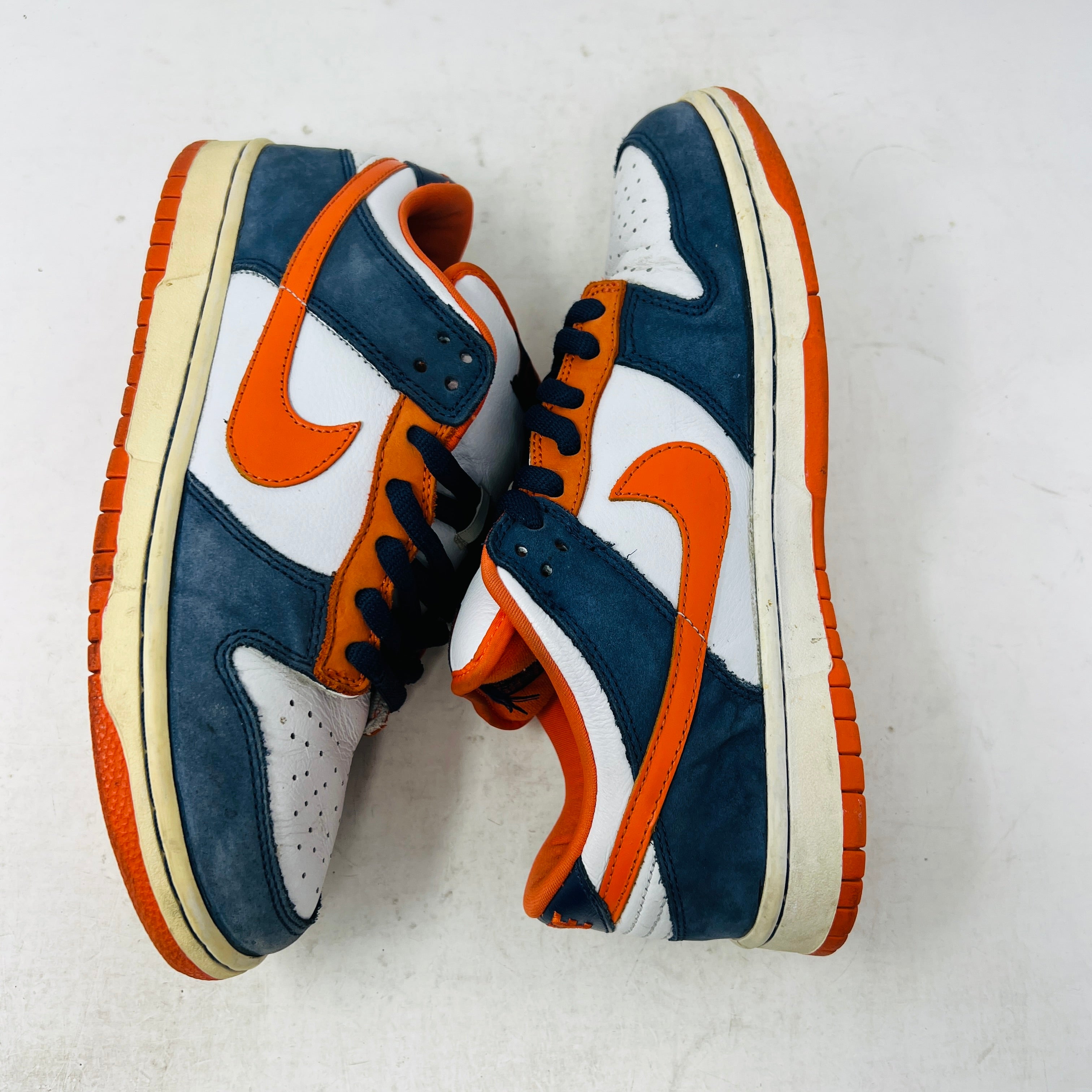 靴 nike dunk low pro sb Broncos Nike SB Dunk Low Broncos – Holy Ground