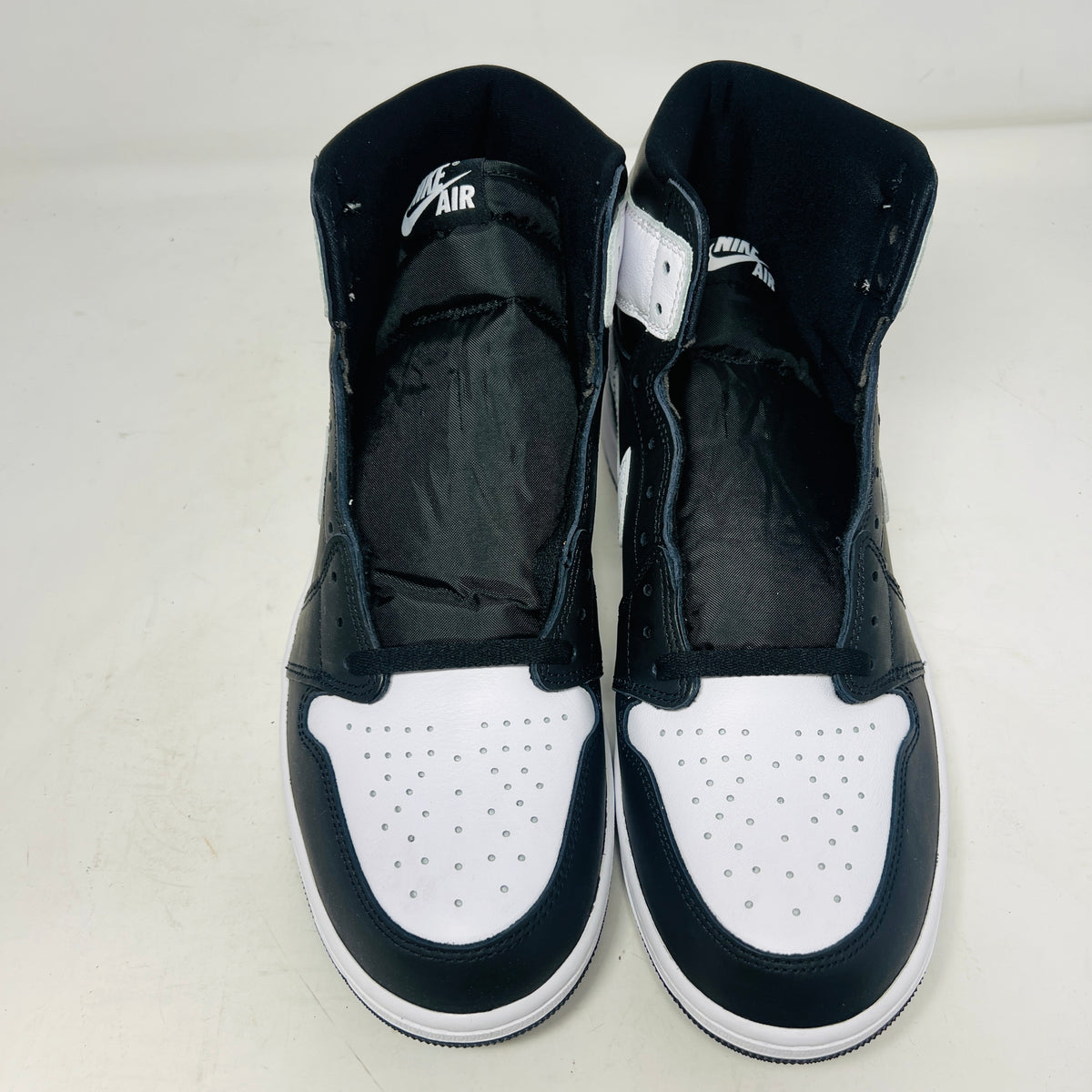 Jordan 1 Retro High OG Black White