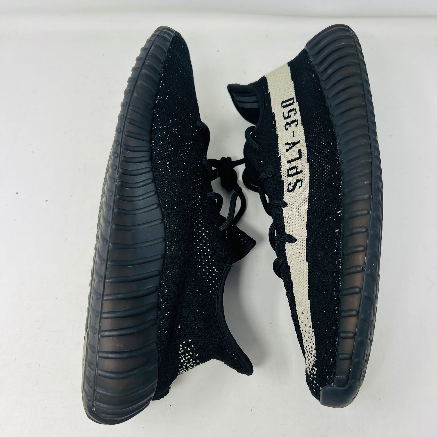 adidas Yeezy Boost 350 V2 Core Black White