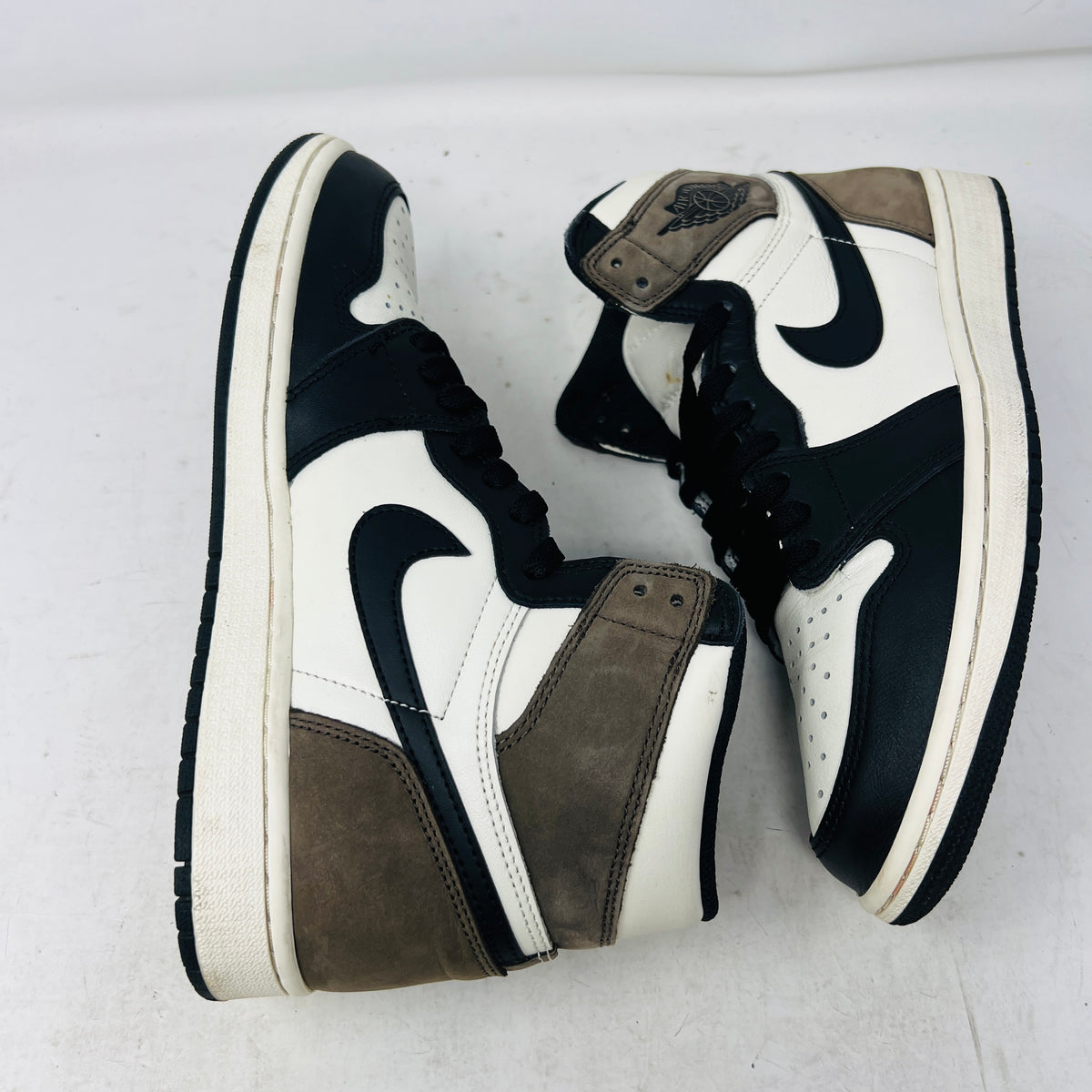 Jordan 1 Retro High Dark Mocha
