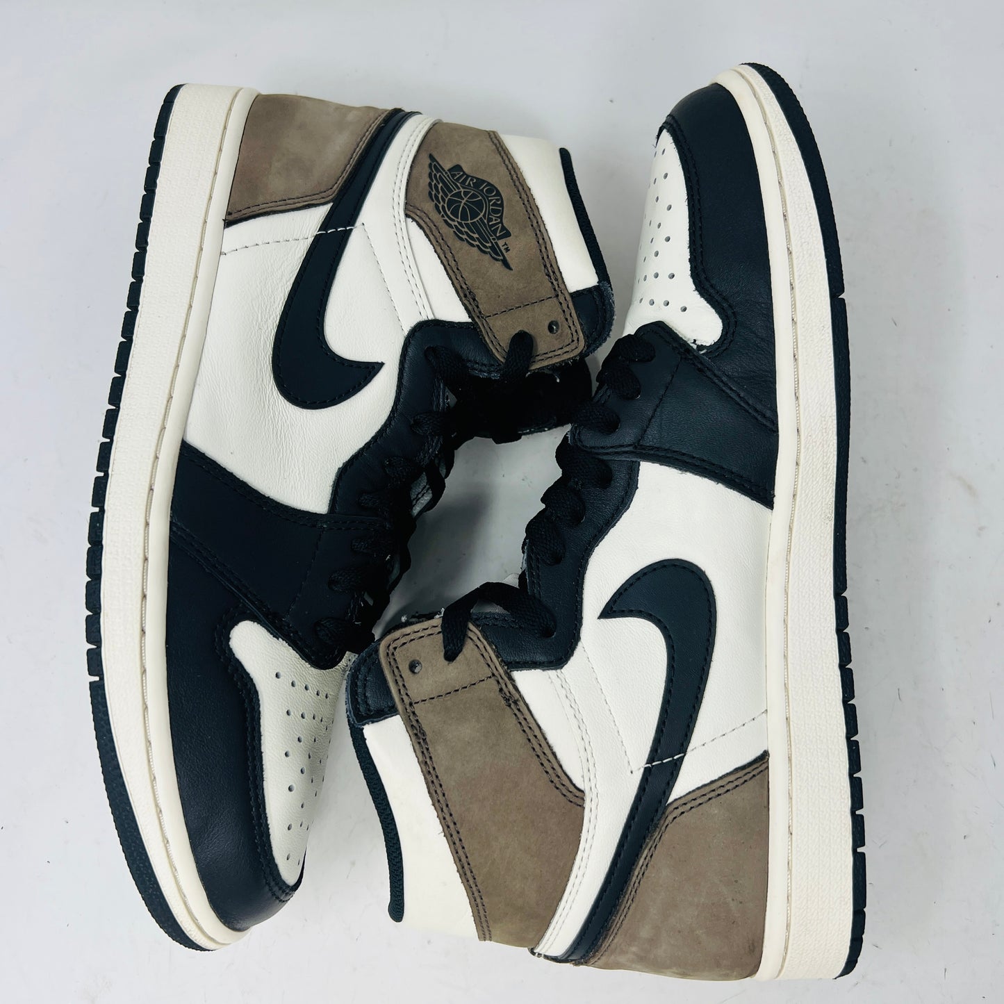 Jordan 1 Retro High Dark Mocha