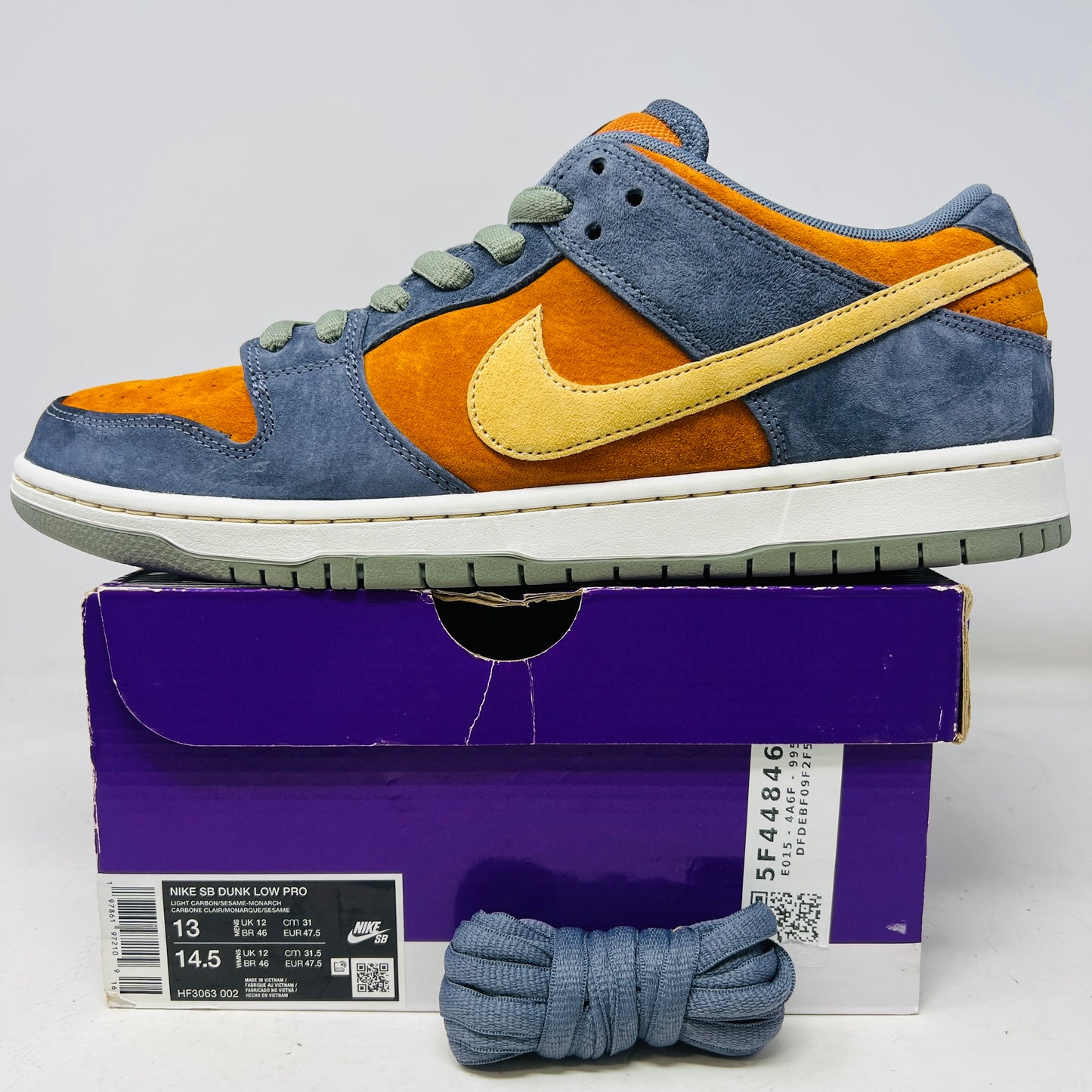 Nike SB Dunk Low Light Carbon Monarch