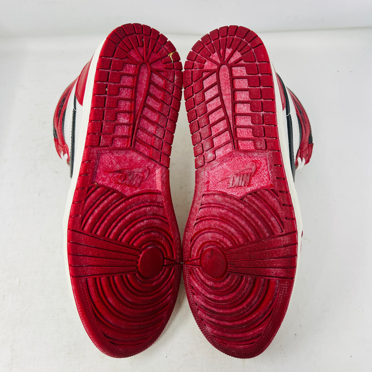 Jordan 1 Retro High OG Chicago Lost and Found