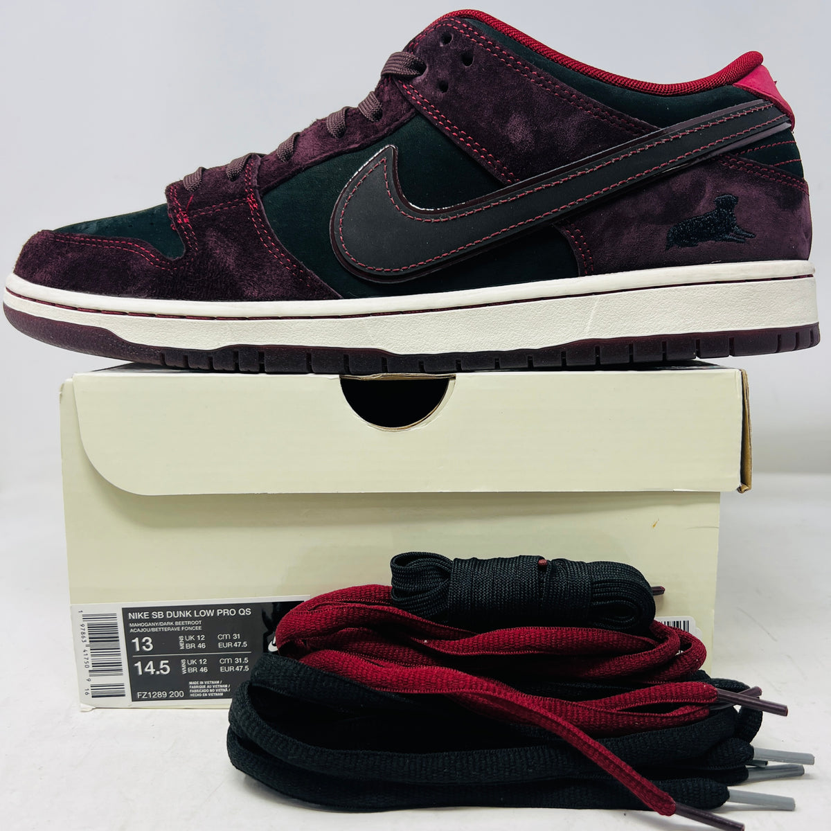 Nike SB Dunk Low Riot Skateshop