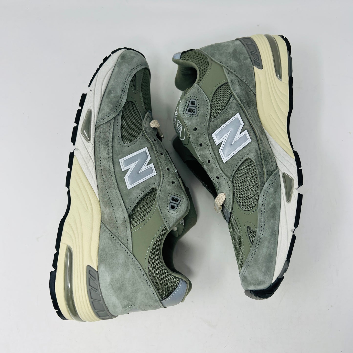 New Balance 991 MiUK Kith Vetiver