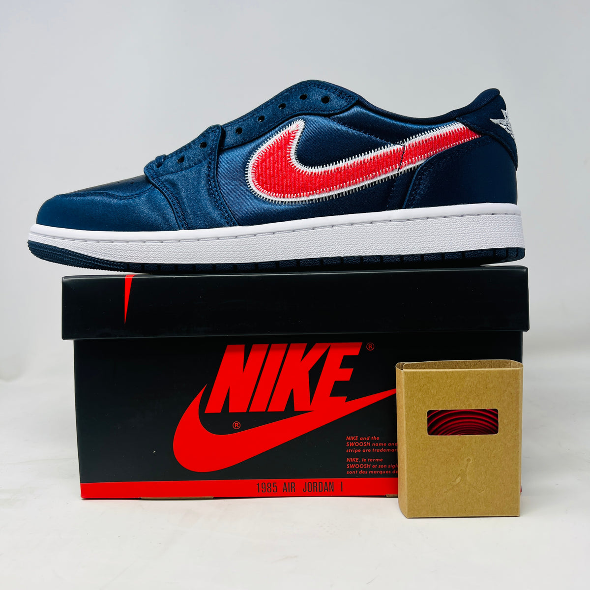 Jordan 1 Retro Low OG Howard University Bison