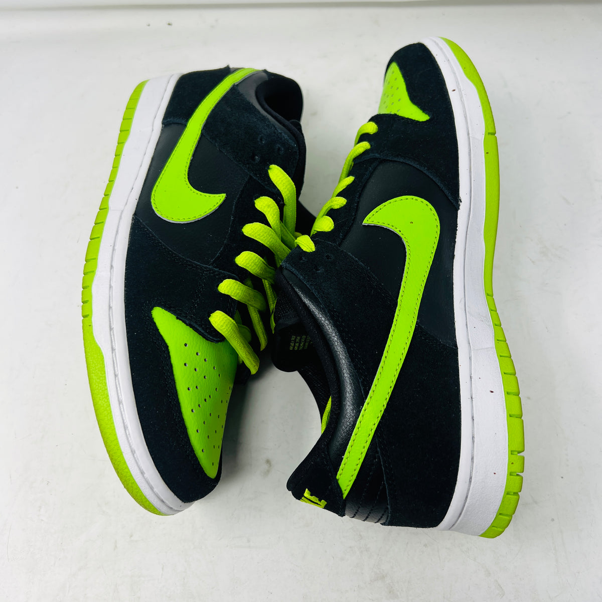 Nike SB Dunk Low Neon J Pack