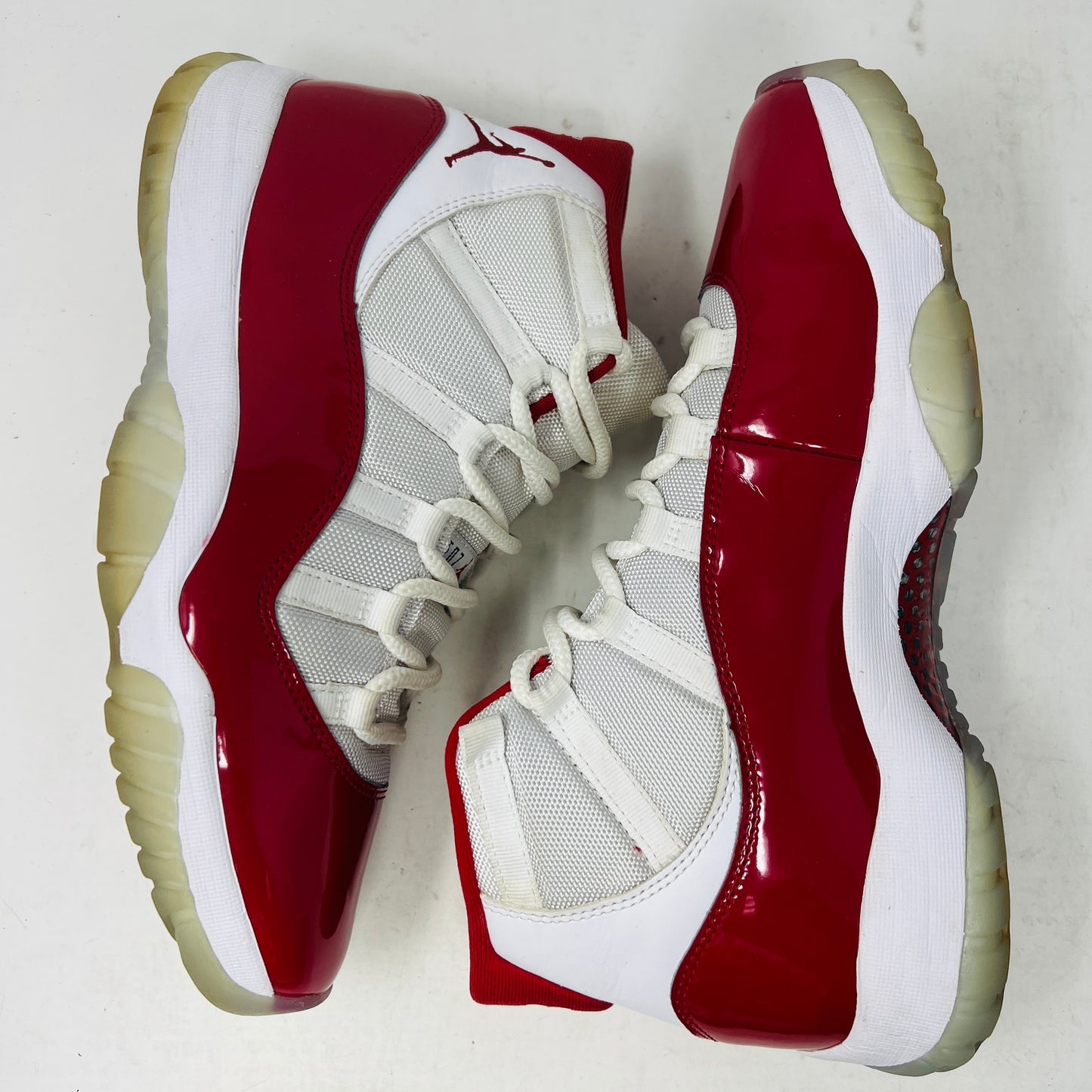 Jordan 11 Retro Cherry (2022)