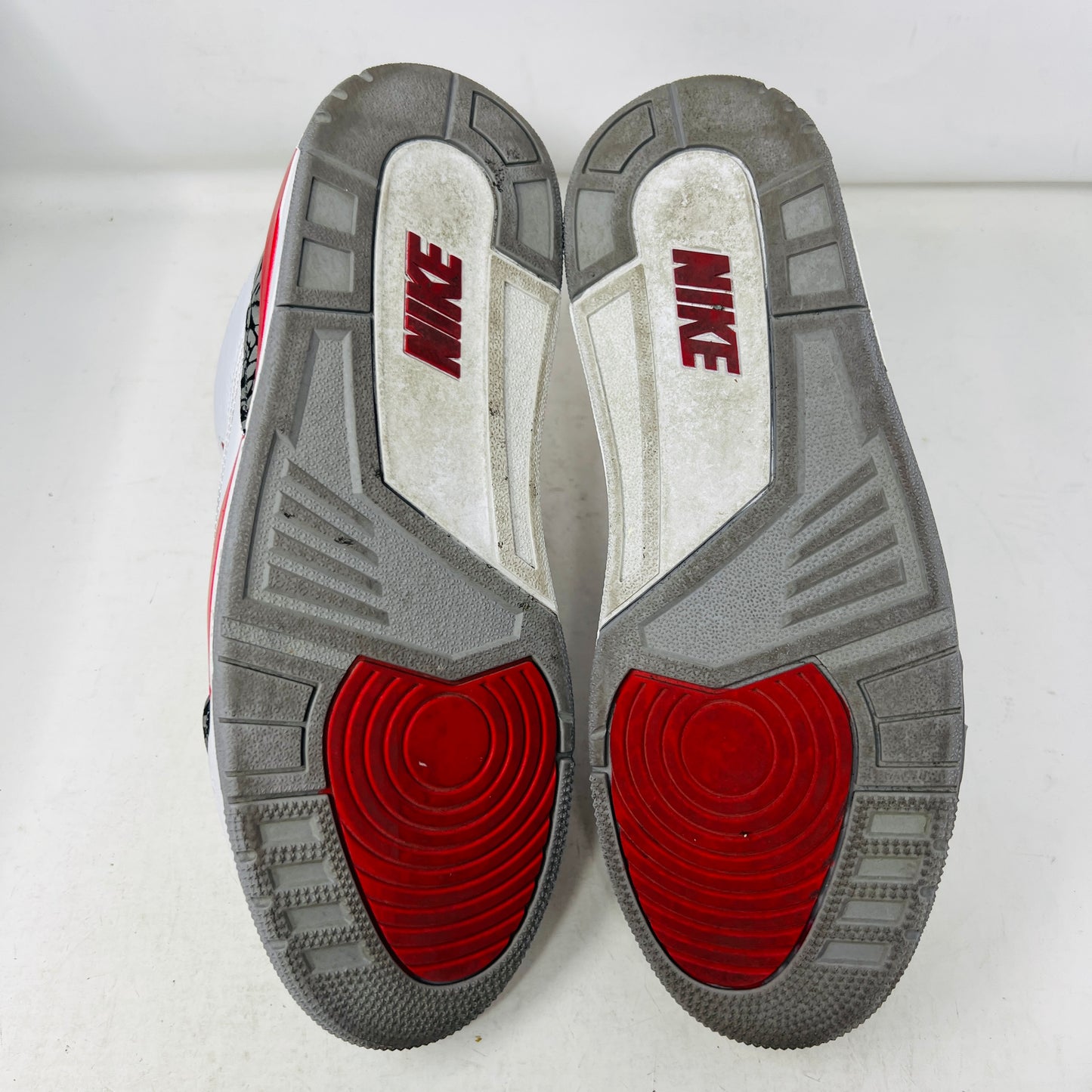 Jordan 3 Retro Fire Red (2022)