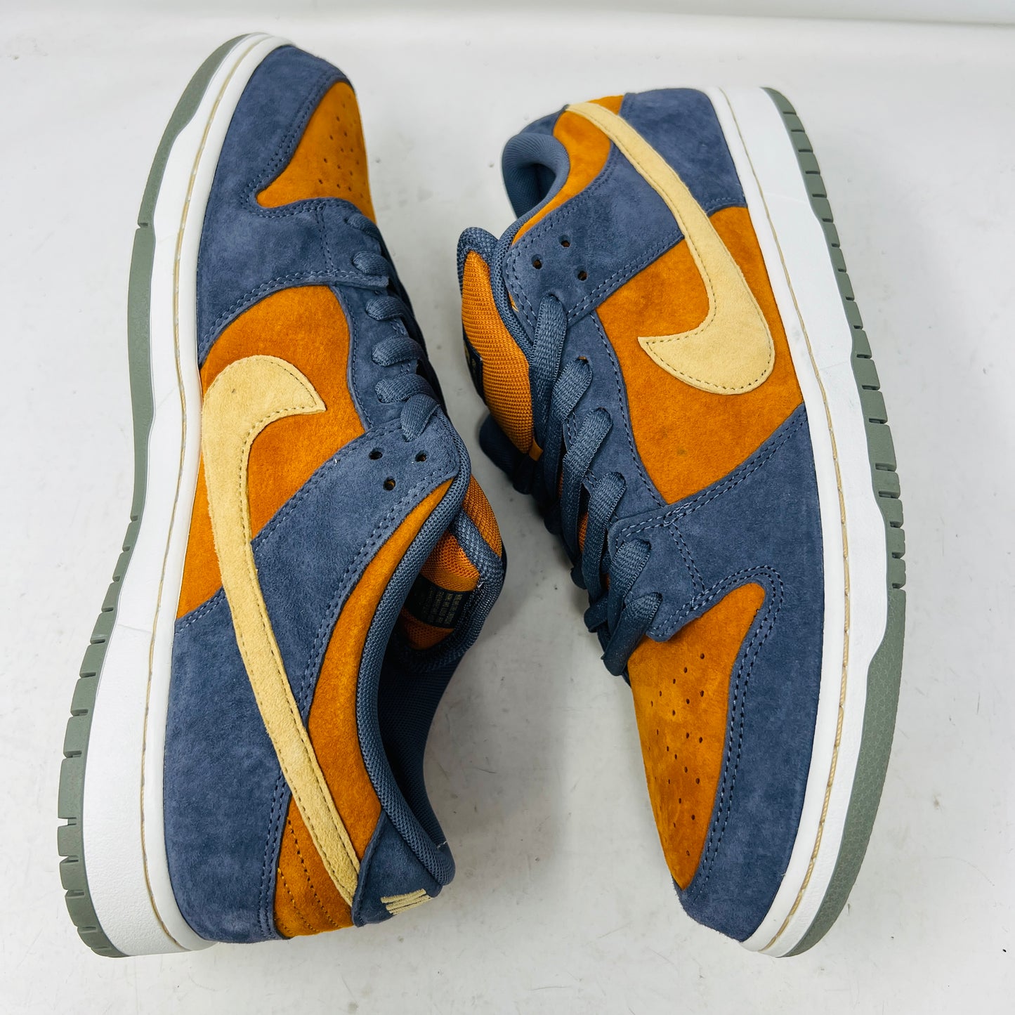 Nike SB Dunk Low Light Carbon Monarch