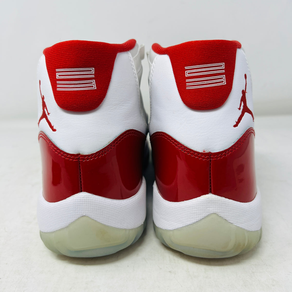 Jordan 11 Retro Cherry (2022)