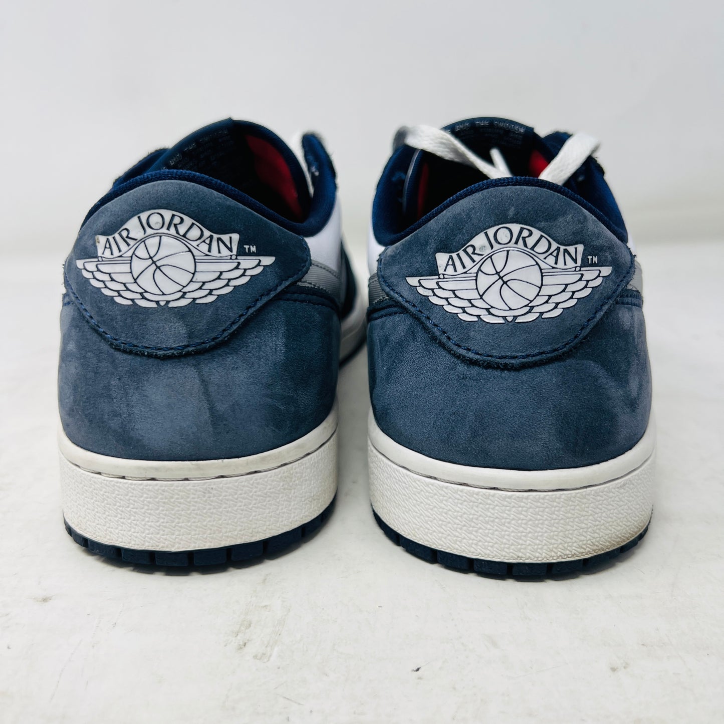 Jordan 1 Low SB Midnight Navy