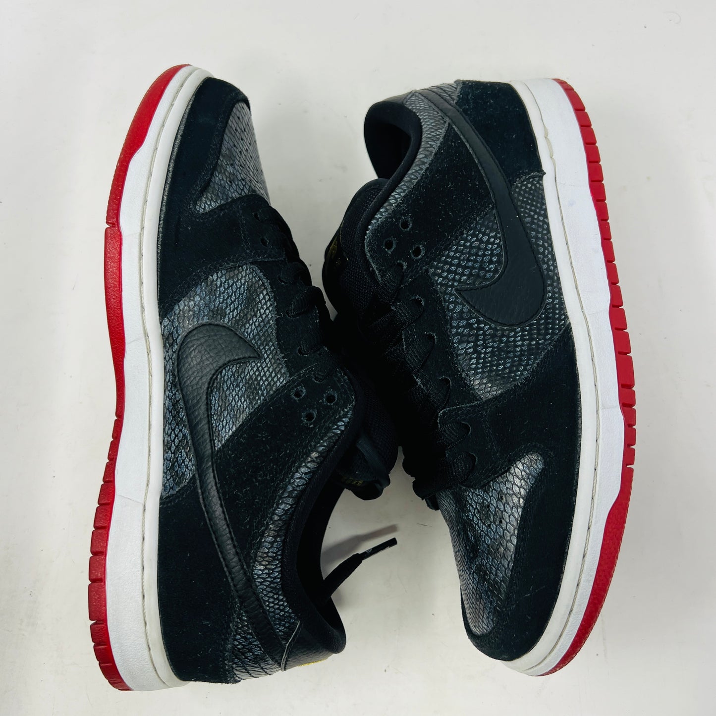 Nike SB Dunk Low Snake Eyes