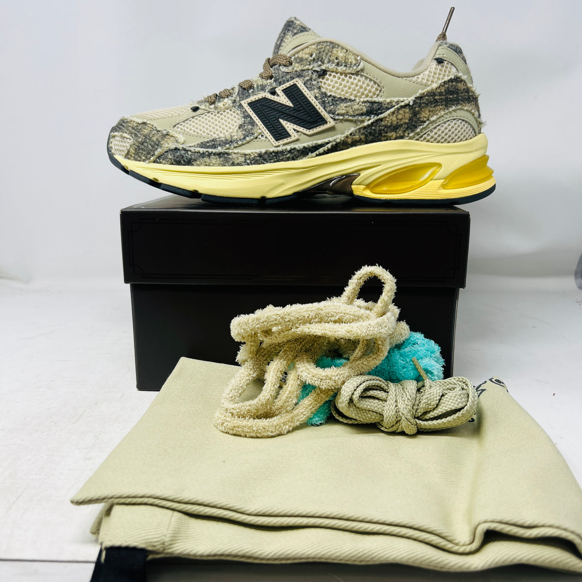 New Balance 2010 Joe Freshgoods Bag Lady