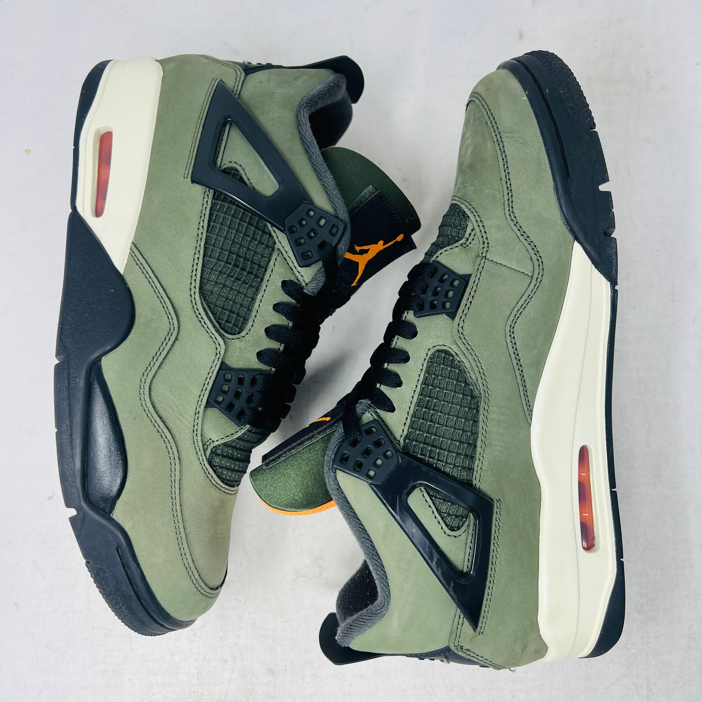Jordan 4 Retro OG SP Undefeated (2025)